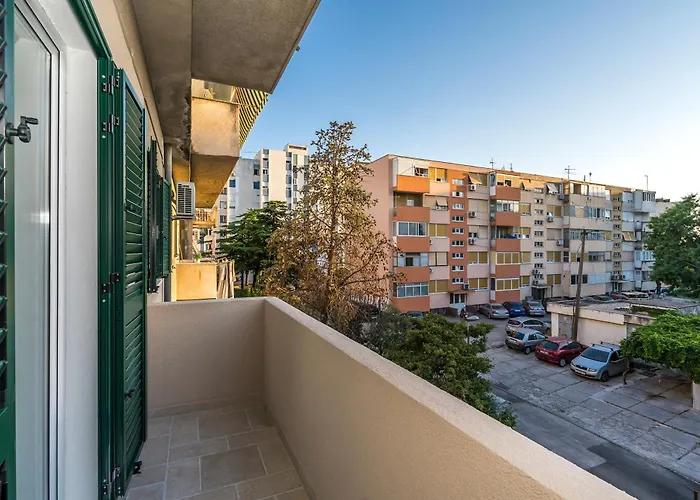 Marcel Apartment Split