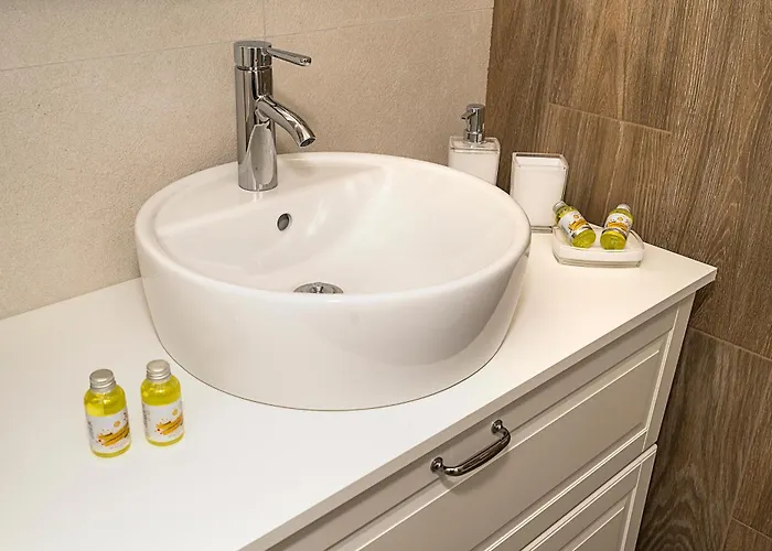 Marcel Apartment Split