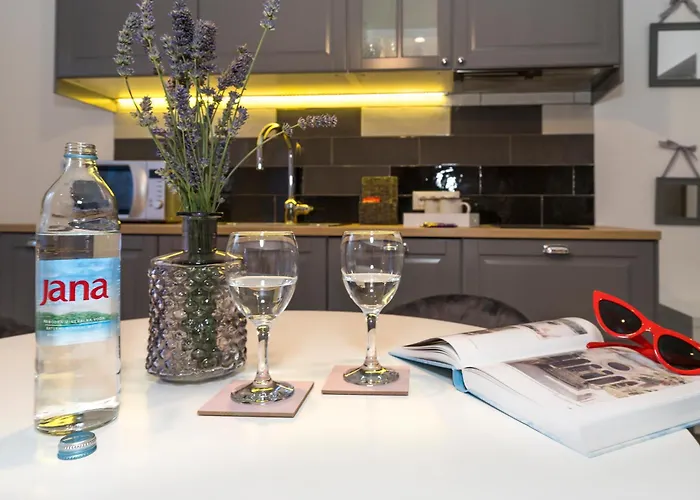 Marcel Apartment Split